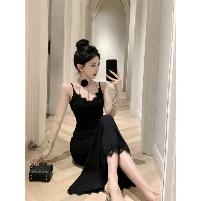 Sexy Black Suspender Dress Women's 2026 New Summer Muse Fan Temperament Waist V-neck Lace Long Skirt