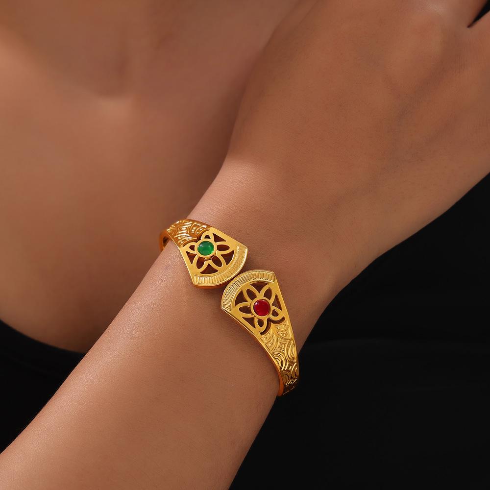 Retro Gold-Plated Titanium Steel Bracelet with Inlaid Natural Stone and Hollow Design for Women