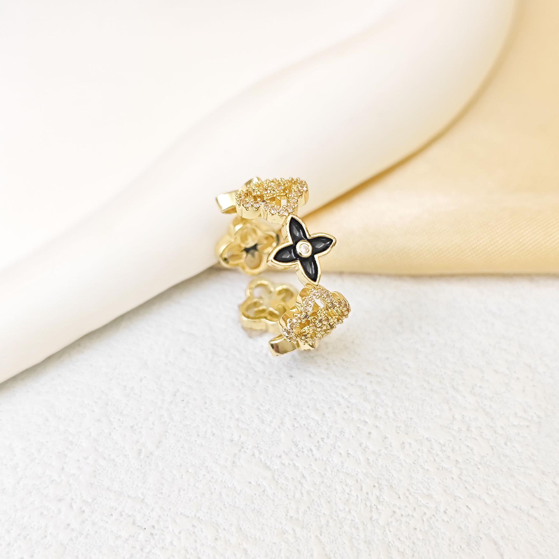 Открывающийся браслет  Четырехлистник  - Европейский и Американский стиль, Медь с Позолотой, Микро-Инкрустация Цирконами и Эмалью