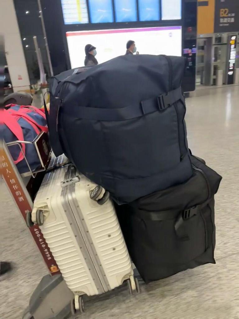 Large Capacity Duffel Bag for Travel, Checked Airline Baggage, Quilts, Camping, and Storage