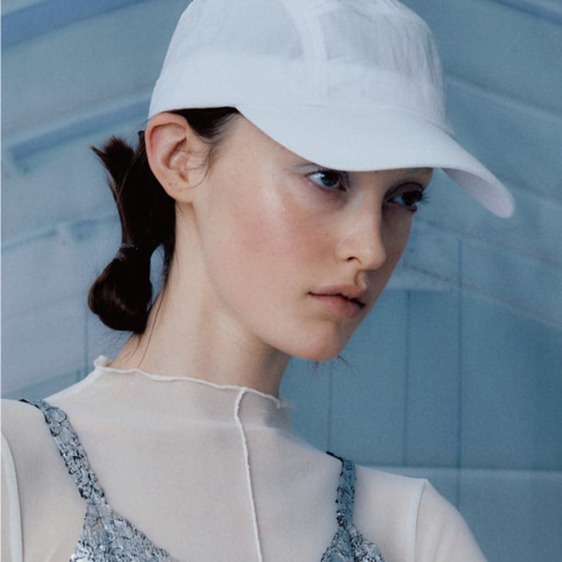poesiedame PARACHUTE CAP IN WHITE