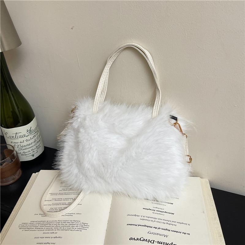 Mao Mao Handbag Women's Bag New Autumn and Winter High-end Sense Niche Super Soft Furry Messenger Shoulder Bag Plush