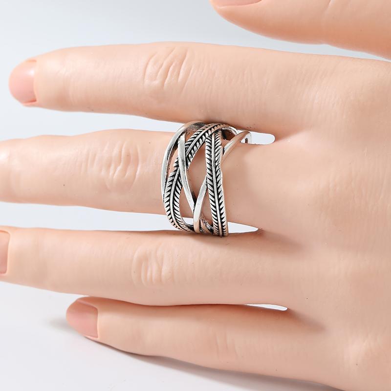 Vintage Hand Carved Women's Ring Creativity CopperColor Metal Geometry Daily Wear Party Jewelry Anniversary Gift
