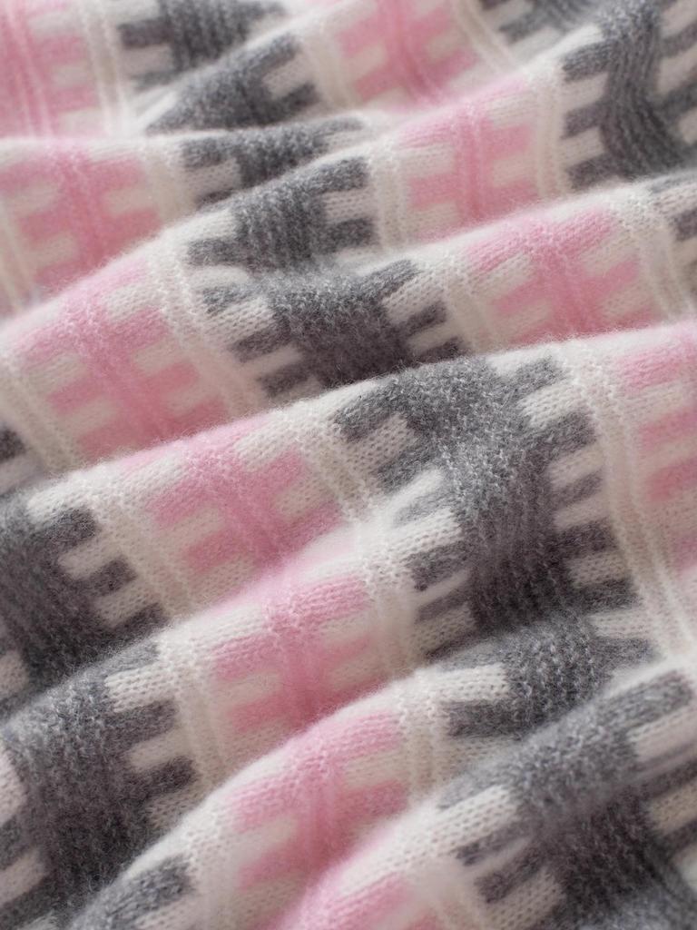 Women's Slim Fit Round Neck Jacquard Cashmere Sweater