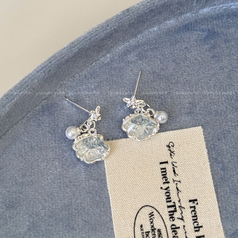 

Ice Crushing Blue Shell Pearl Earrings Female Accessible Luxury Fancy Exquisite Starfish Stud Earrings Special-Interest Design Summer Ear Rings Ice blue starfish shell earrings-Silver Needle