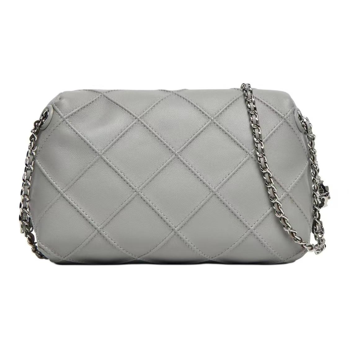 Tory Burch Fleming Hanging Logo Quilted