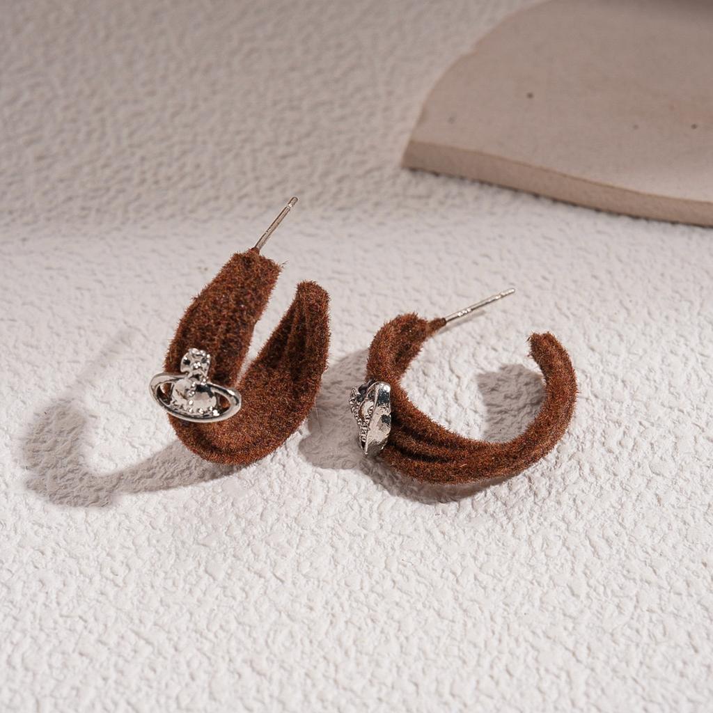 Autumn and winter flocking leopard print geometric round square stud earrings retro Maillard simple niche earrings