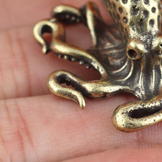 1/2/3/4Pcs Brass Octopus Figurine Metal Carving Octopus Statue Sea Animal Sculpture Feng Shui Decoration Home Office Desktop Ornament