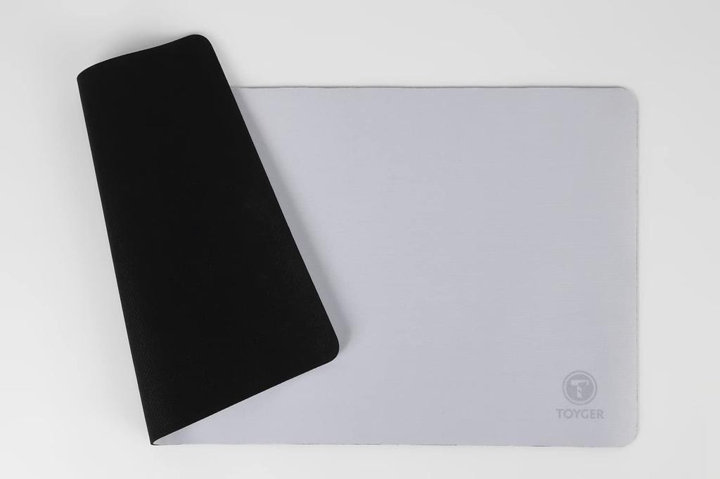 TOYGER Plain Playmat A Play Mat - Simple, Plain, Easy-to-use (white)