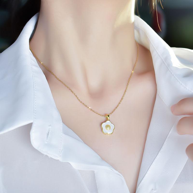 Five-Petaled Fritillary Titanium Steel Necklace Women'S Premium Sweet And Fresh Natural Flower Pendant