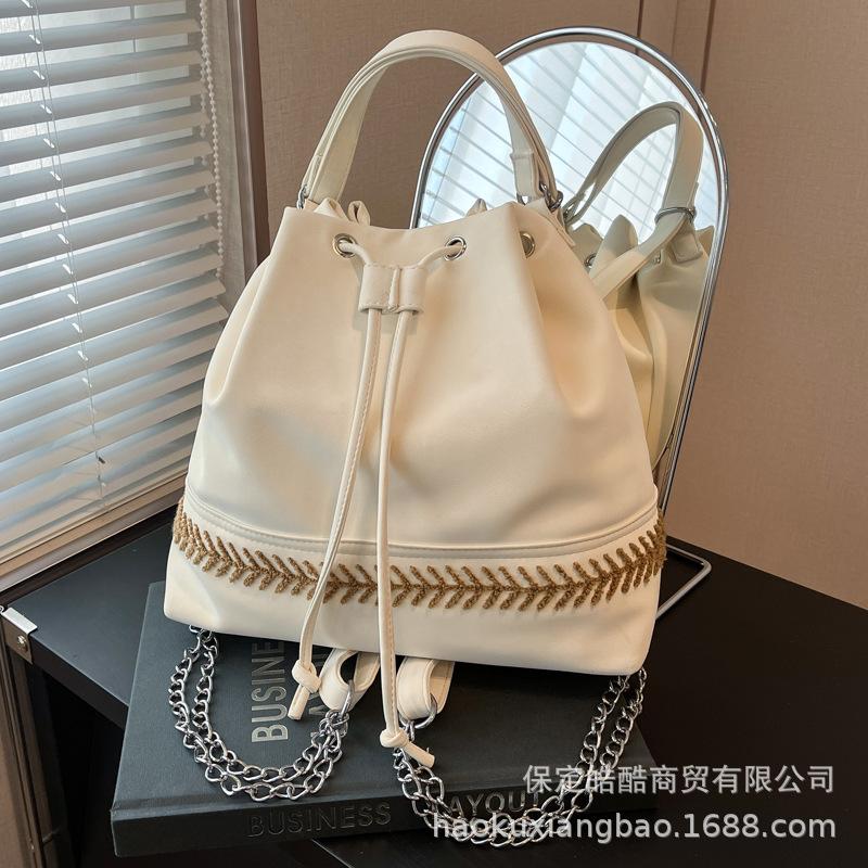 Bucket bag women's 2025 new spring and summer niche design chain backpack women's high-end fashion messenger backpack