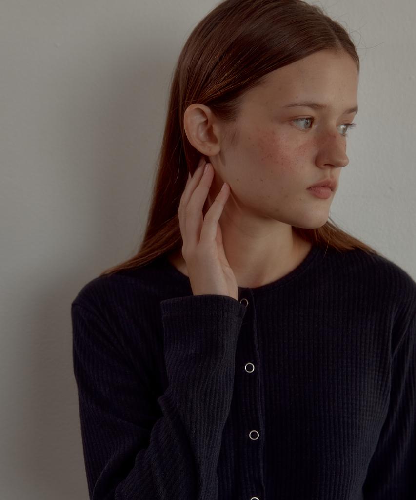 Leterie Basic Button Round Cardigan_Black