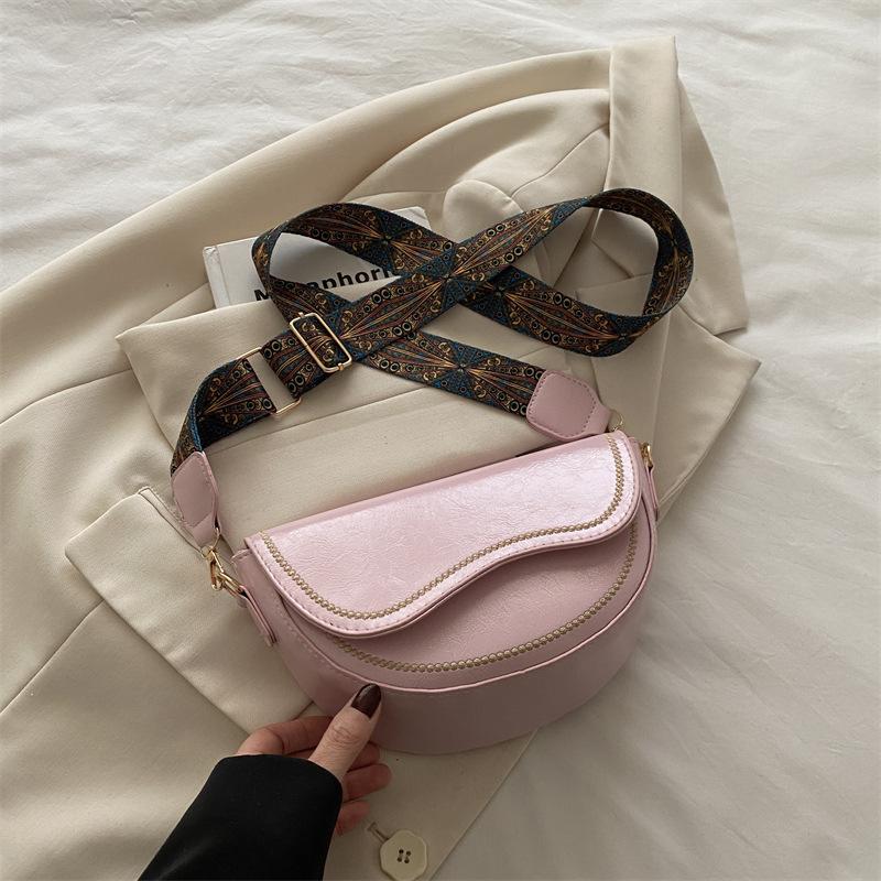 Summer Niche Bag Women's 2025 New Fashion High-value Shoulder Messenger Bag Retro Underarm Texture Saddle Bag