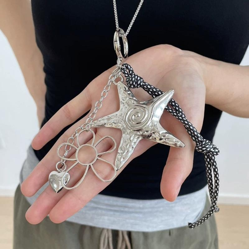 Multifunctional Star Flower Heart Rope Bag Charm Star Pendant Key Holder Bag Accessory Present for Stylish Individuals