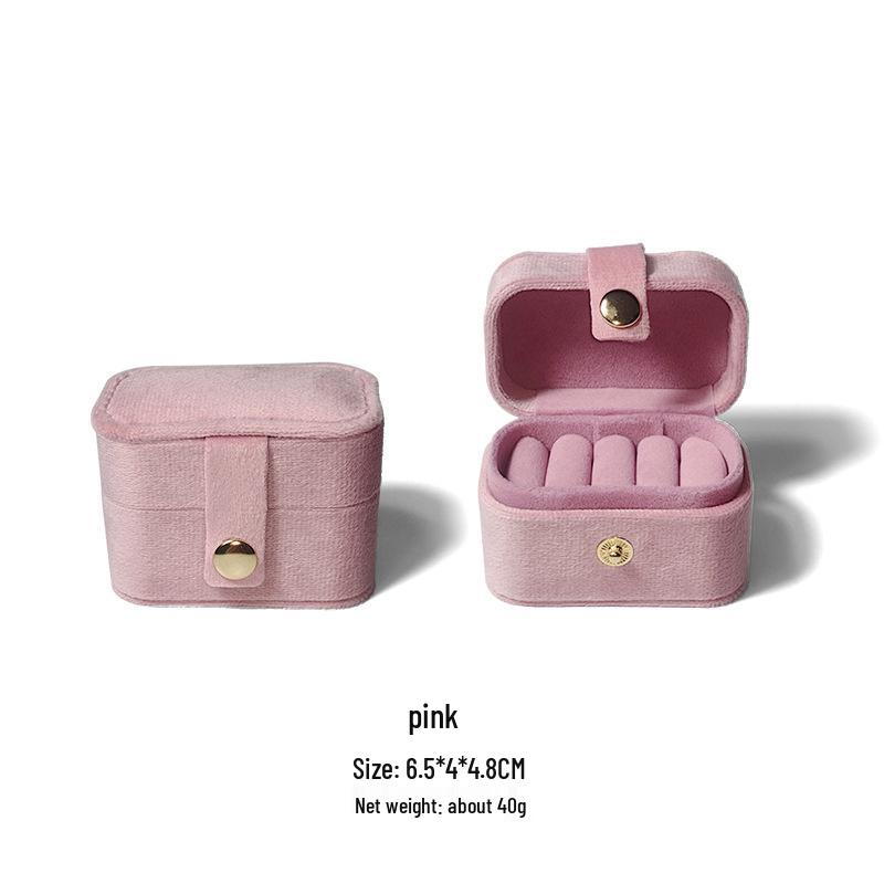 

Компактная мини-коробка для хранения ювелирных изделий в виде колец и серег