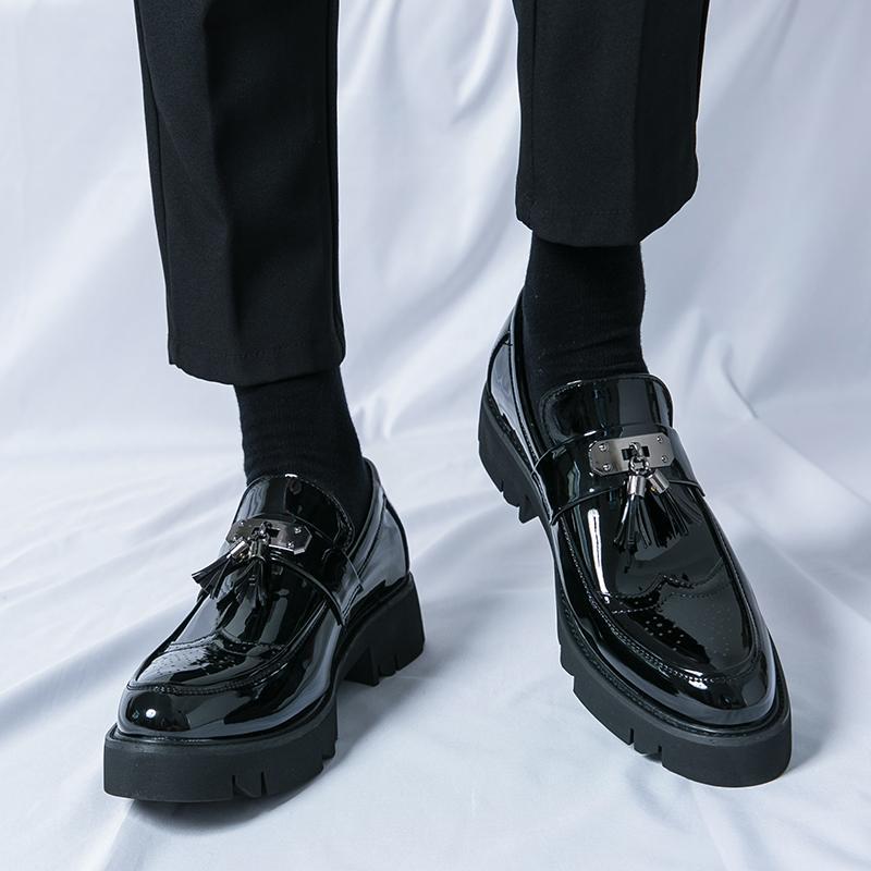 Men Tassel Casual Leather Shoes Luxury Slip On Thick Bottom Loafers Platform Patent Leather Business Shoes Prom Dress