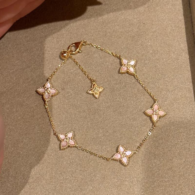 French Zircon Flower Pendant Bracelet With Diamond Setting For Womens Fashion Accessory
