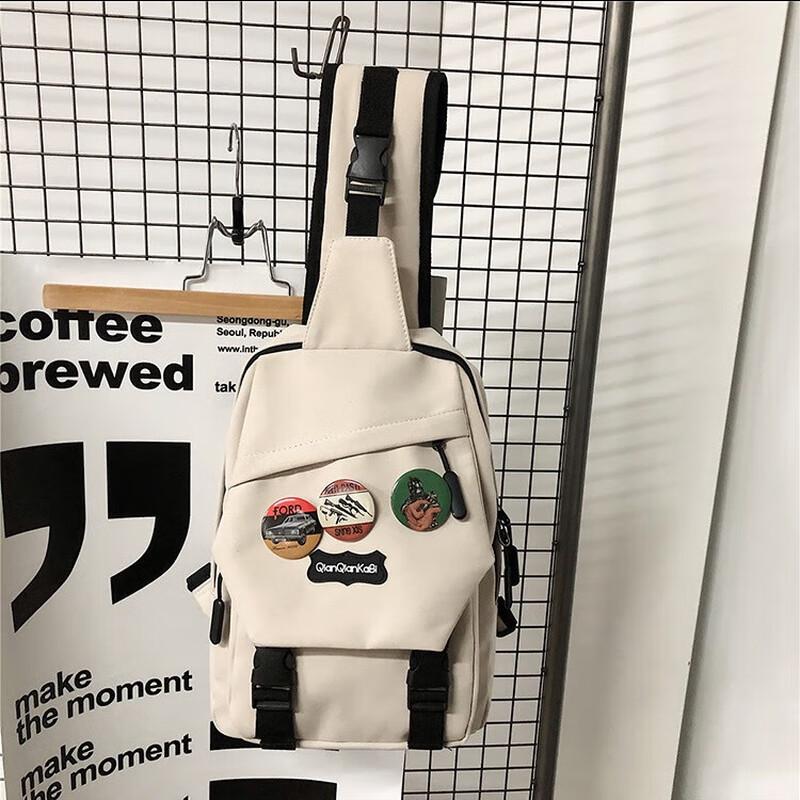 

Li Shen Casual Large Capacity Chest Bag One Size