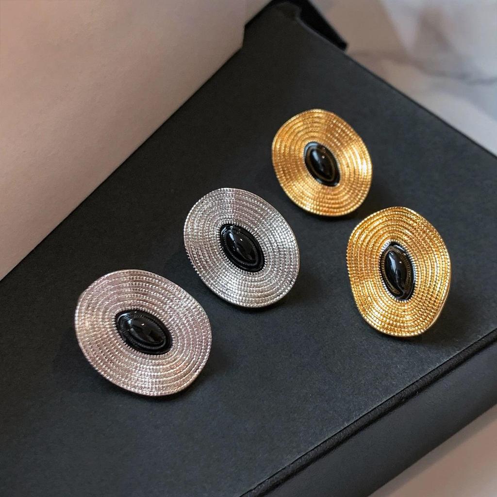 Vintage Irregular Round Stud Earrings for Women – Elegant and Luxurious Design