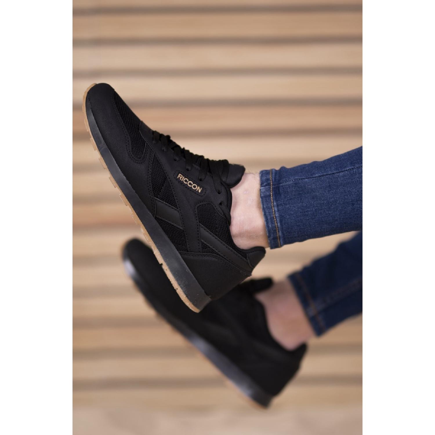 

Черные черные кроссовки унисекс 0012853 36