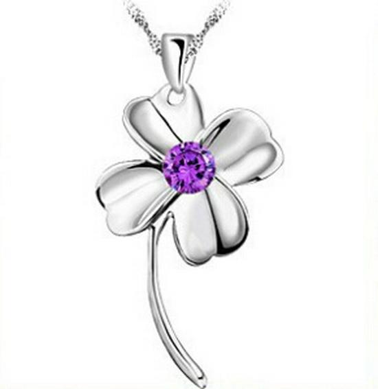 

Four-Leaf Clover Crystal Pendant Necklace - Fashion Jewelry for Good Luck