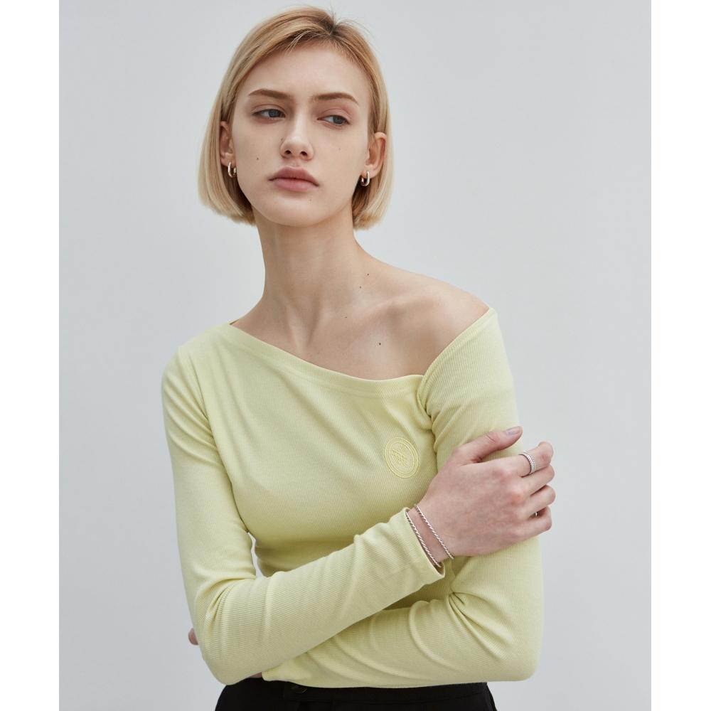 

NICKNICOLE NICOLE UNBALANCED OFF TSHIRTSVINTAGE GREEN