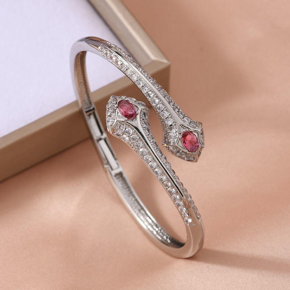 Snake-shaped Bracelet, Light Luxury, Light Luxury, Exquisite High-end Bracelet