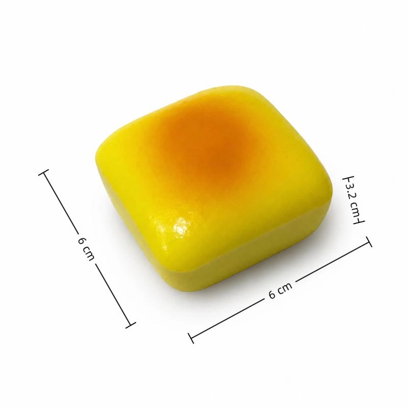 Lifelike Toast Slow Rise Squeeze Fidget Gadget Soft Elastic Stress Relief Fake Food Desktop Leisure Holiday Present