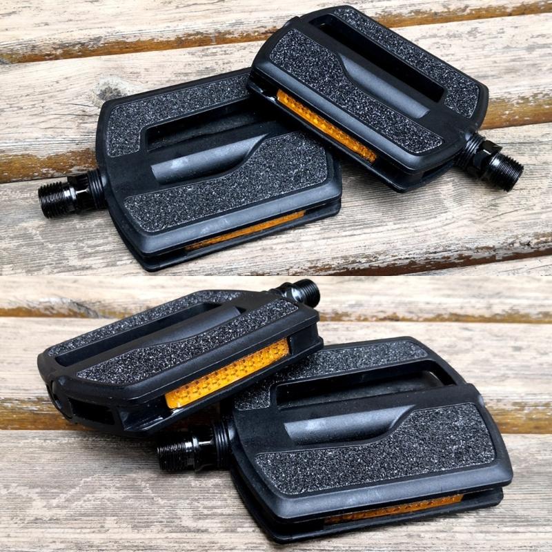 Reflective Sheet Safety Cycling Pedals Nonslip Road Bicycles Pedals with Sandpaper Surfaces Mountain Bicycles Pedals