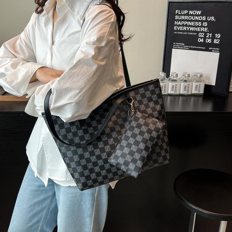 Fashion Retro Trend Printed Atmospheric Women's Handheld Shoulder Underarm Bag Premium Commuter Casual Versatile Bag