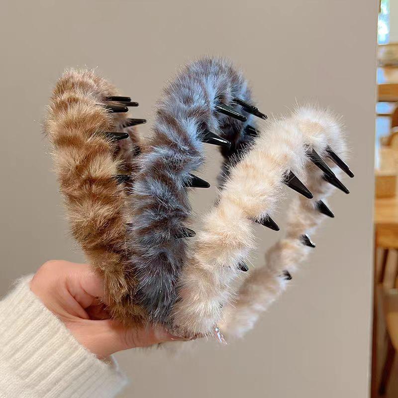 Plush Hair Clip Autumn Winter Woman Hair Accessories Large Shark Clips Fashion Girls Headwear Korean Female Headdress