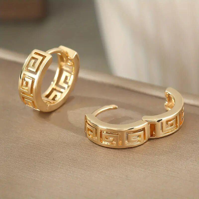 European and American Fashion Versatile Earrings, Retro Geometric Paper Pattern Hollow Earrings, Casual Temperament Design Accessories