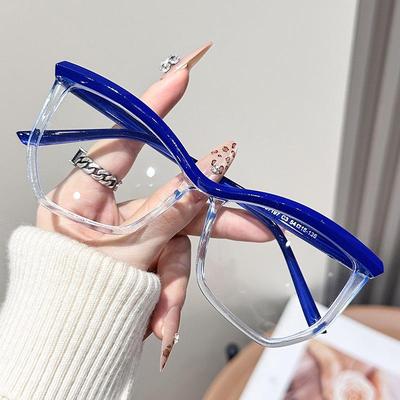 Lightweight Clear Glasses Transparent Anti Blue Light Optical Eyewear Classic Large Frame Aesthetic Computer Spectacles Women