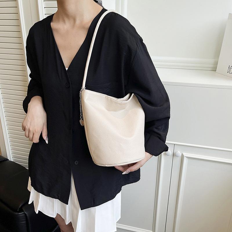 Trendy soft portable bucket bag simple daily large-capacity bag texture shoulder bag women