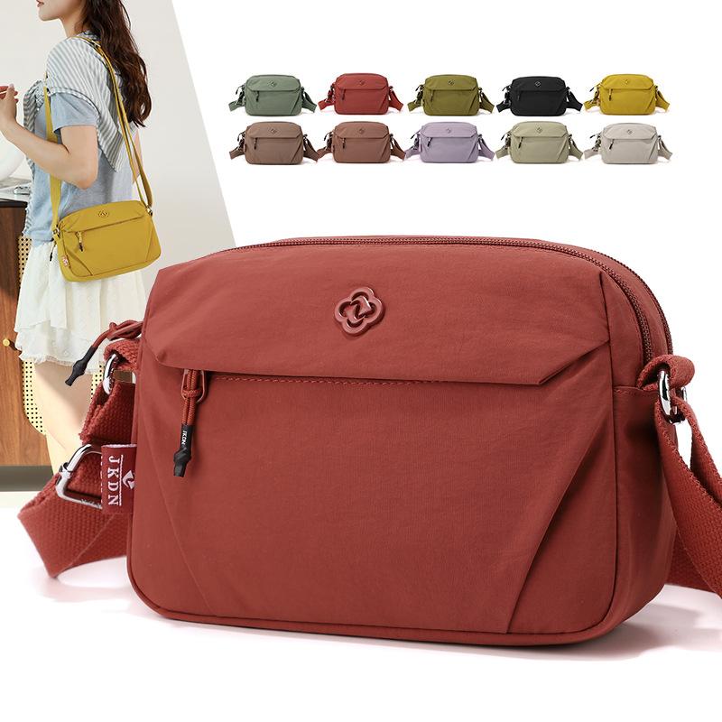 Vattentät Nylon Crossbody-väska med Flera Fickor Casual Axelväska för Kvinnor