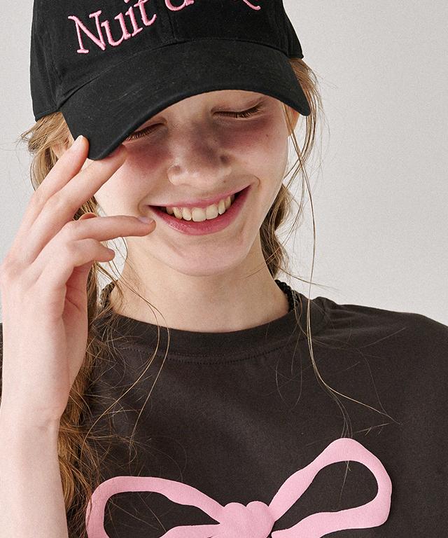 RONRON Embo Heart Ribbon Basic Fit T Shirt Charcoal Pink