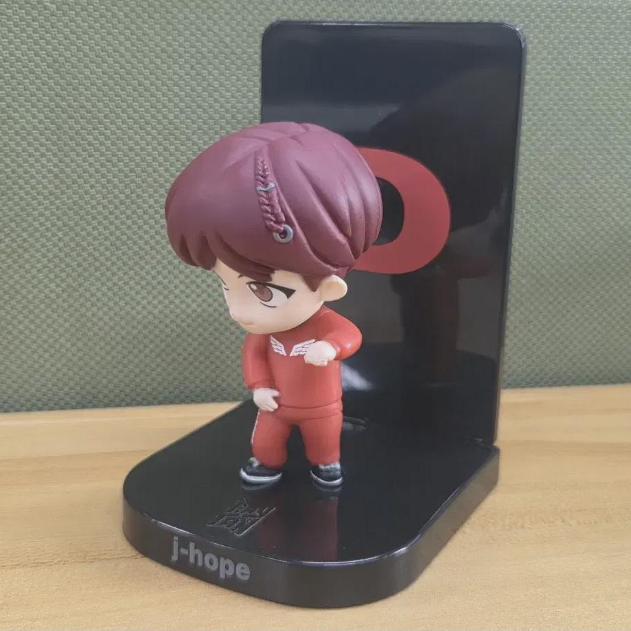 

BTS Фигурка J-hope