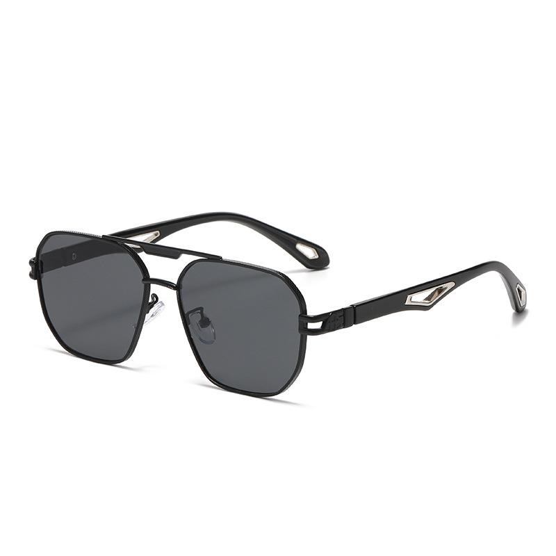 Fashionable Versatile Square Framed Metal Sunglasses Trendy UV Resistant Glasses Going Out Street Photography Walk The Show