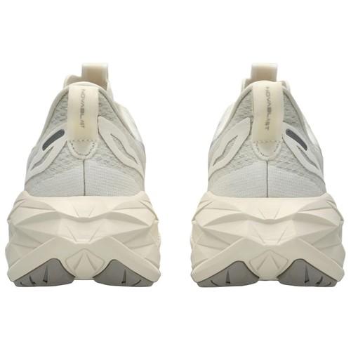 Asics Novablast 4 Le 'Birch Moonrock' - 1011B887-200