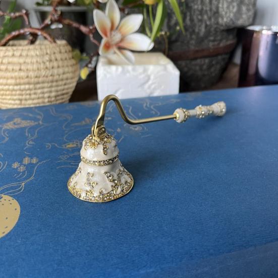 Metalen kaarsendover met lange steel, vlamdover voor kaarsen, decoratief kaarsaccessoire.