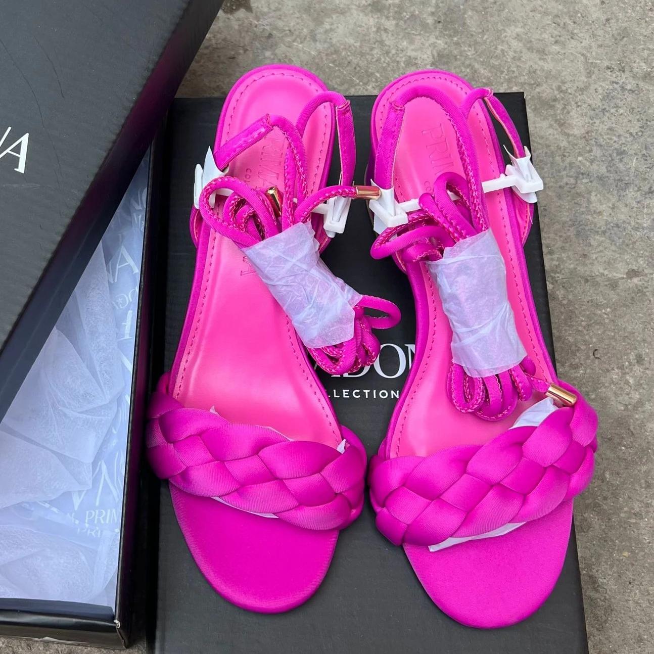 

Модные элегантные женские сандалии Twist 2024 года, толстый каблук, шнуровка, открытый носок, простой дизайн, модная удобная повседневная женская летняя обувь 36 красный