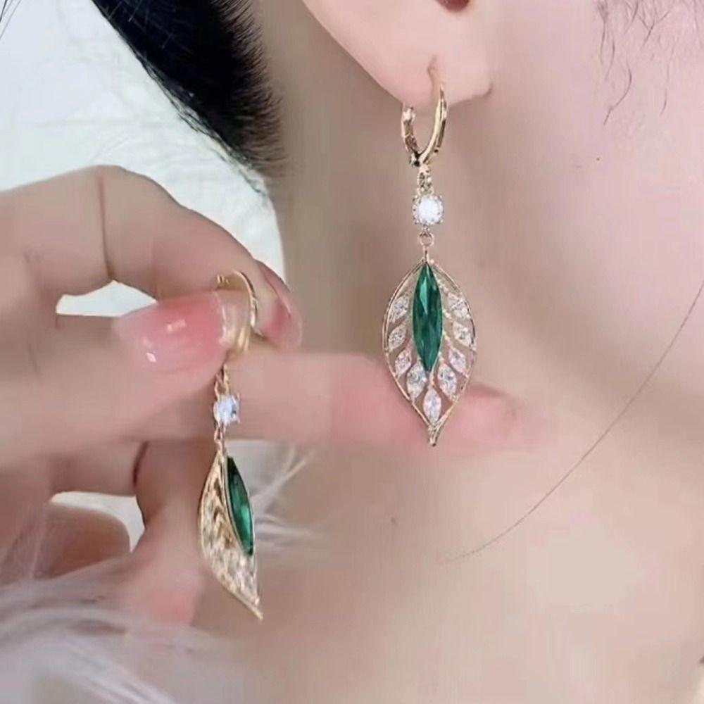 Elegant Hoop Earrings Green Leaf Ear Buckle Fashion Ear Jewelry  Female