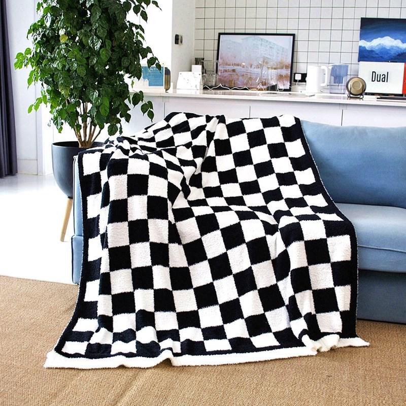 Luxury Checkerboard Velvet Sofa Blanket - Autumn/Winter Edition