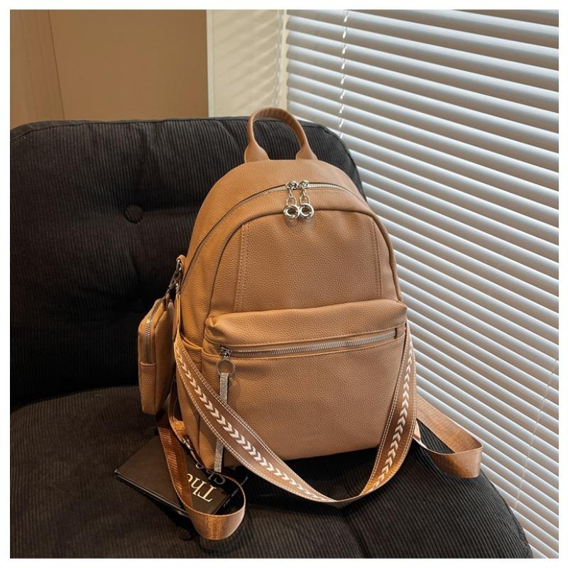 Large-capacity commuter women's bag spring and summer new trendy backpack simple fashion lightweight travel backpack
