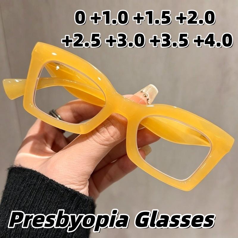 Large-Frame Anti-Blue Light Reading Glasses with Spring-Loaded Temples for Women Stylish and Comfortable Reading Glasses