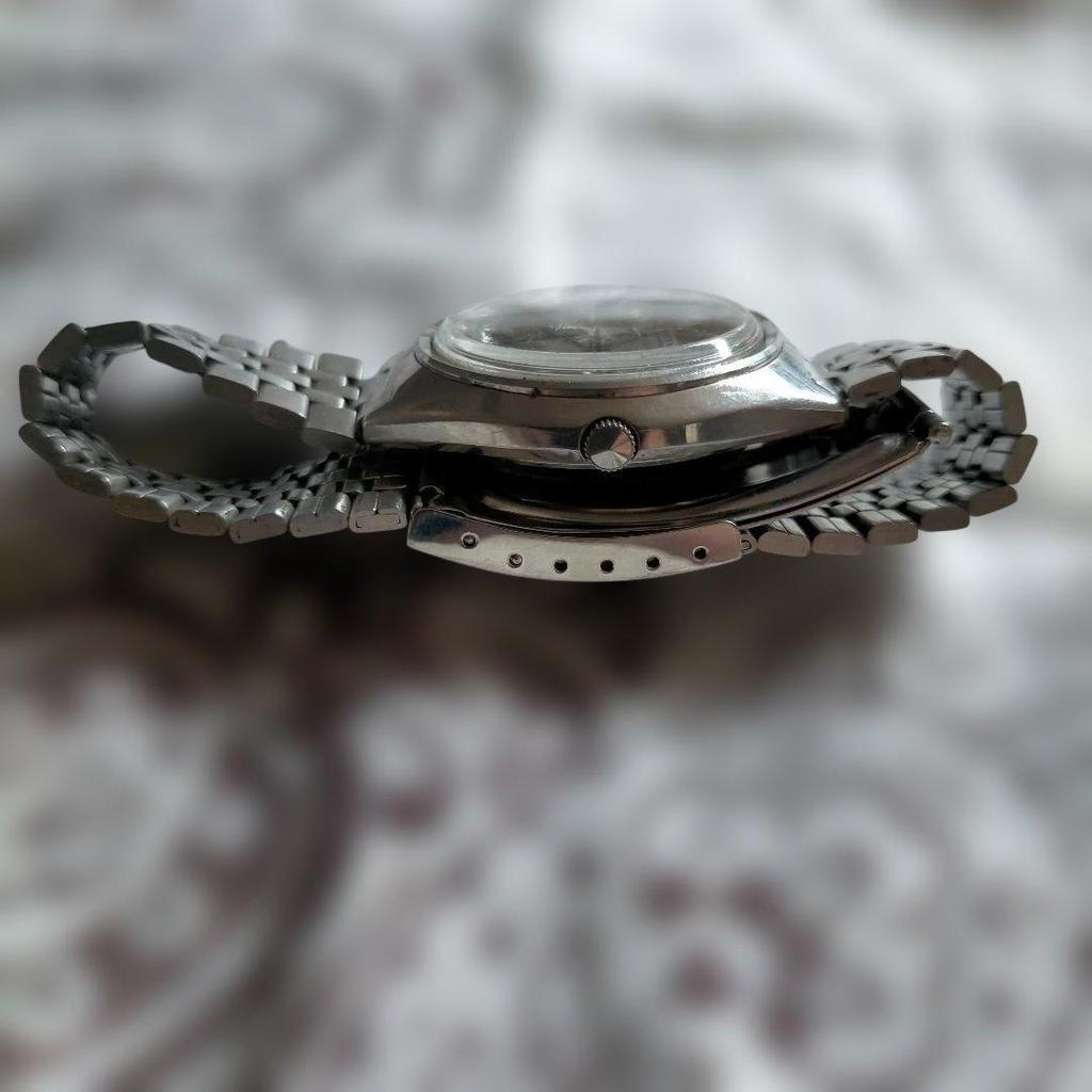 Used [Working item] ORIENT QUARTZ watch body