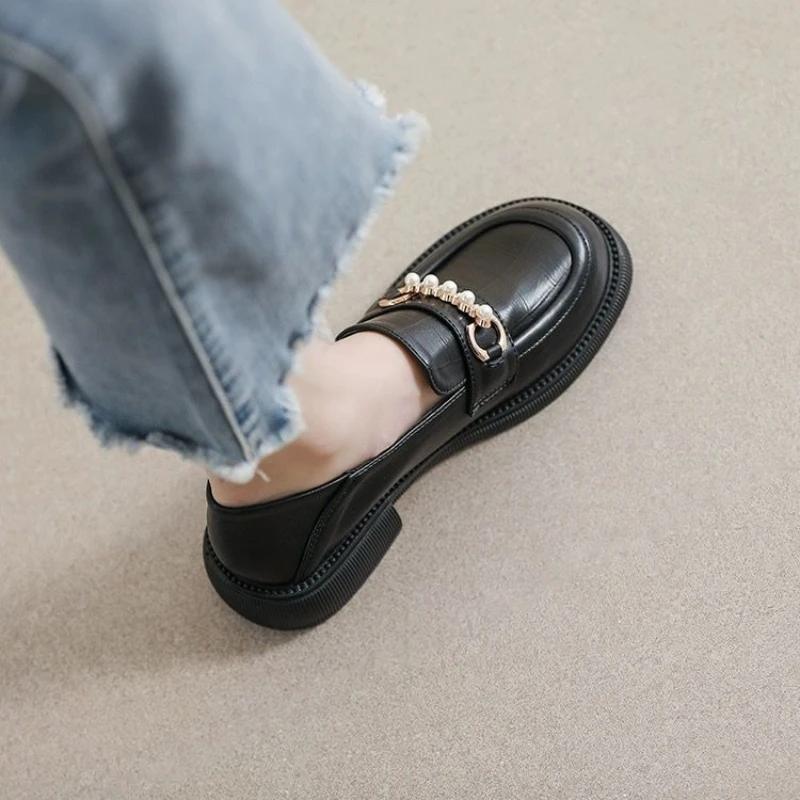 Low Heel Elegant Loafers Ladies Pumps Round Toe Women's Shoes Pearl Stylish on Sale Summer 2025 Spring Slip Luxury Brand Dress