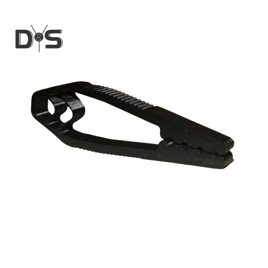 

Плоскогубцы для гвоздей с 4 отверстиями Прочная конструкция Удобная ручка Легкий портативный держатель гвоздей Инструмент для деревообработки чёрный