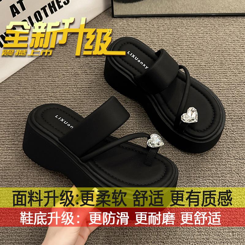 

Thick-soled slippers for women wear summer outerwear in 2025 with skirts, high-end support shoes, super hot beach slip-flops 40