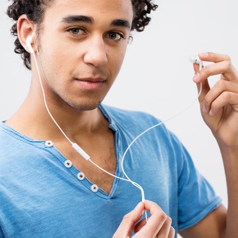In-Ear Headphones with Microphone Corded Stereoed Earbuds with Noise Reduction and 3.5mm Connection